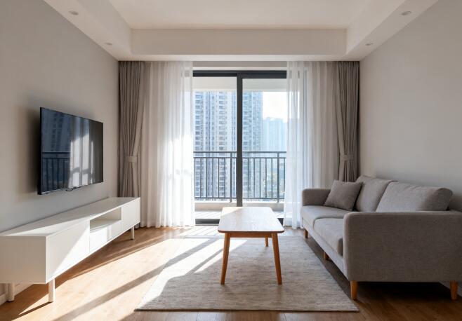 裝修選瓷磚通鋪，值嗎？4大好處+2個注意點，讓家顯大又高級